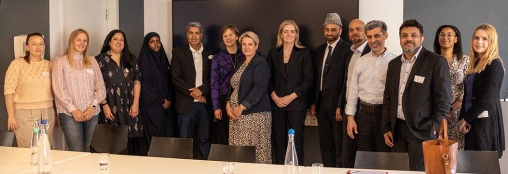 Ahmadiyya Muslimsk Trossamfunn Norge representert ved hovedimam Shahid M. Kahloon deltok på møte i Forum om muslimfiendtlighet.